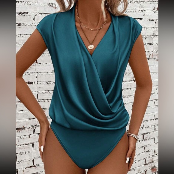 COPY - Luxe draped bodysuit - Picture 14 of 15